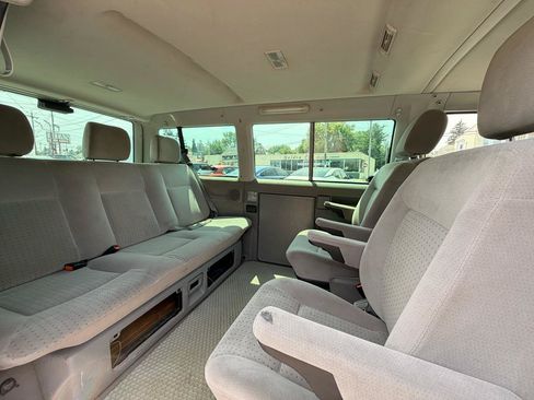 Used 2003 Volkswagen Eurovan MV FWD image 15