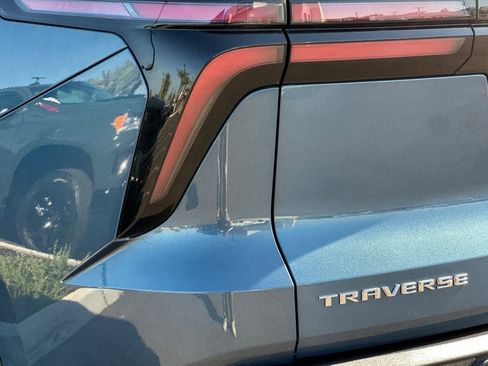 Certified 2025 Chevrolet Traverse LT w/ LPO, Floor Liner Package FWD image 38