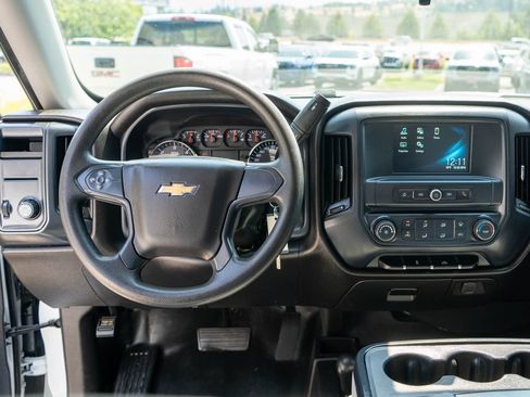 Used 2019 Chevrolet Silverado 1500 W/T AWD/4WD image 13