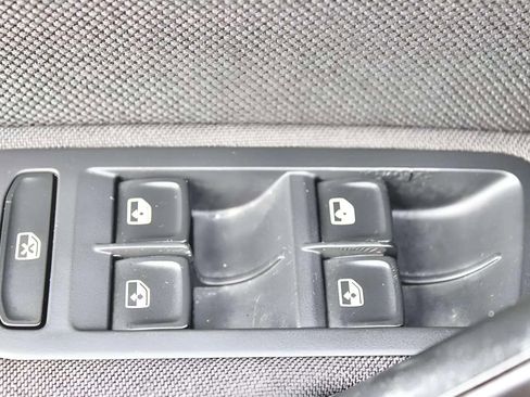 Used 2018 Volkswagen GTI SE image 11