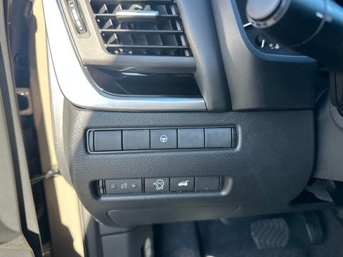 New 2026 Nissan Rogue SV image 12