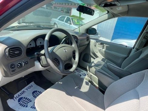 Used 2006 Dodge Caravan SXT w/ Popular Equipment Group I image 11