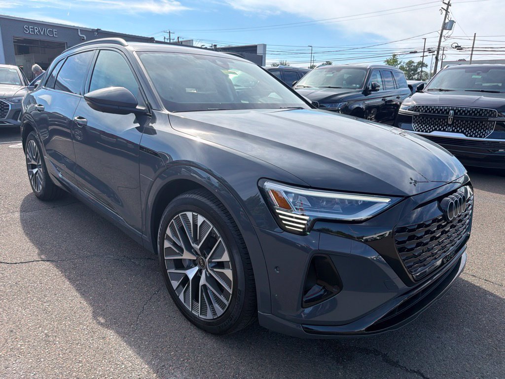 Used 2024 Audi Q8 e-tron Prestige w/ Prestige Package AWD/4WD image 8