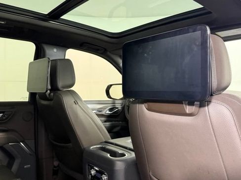 Used 2023 GMC Yukon XL Denali RWD image 29