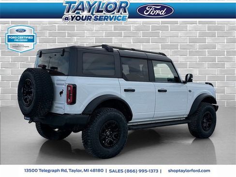 Certified 2022 Ford Bronco Wildtrak image 3