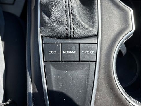 Used 2024 Toyota Camry LE image 33