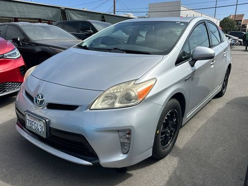 Used 2013 Toyota Prius Two FWD image 2
