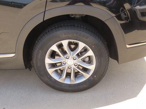 Used 2019 Hyundai Santa Fe SEL FWD image 17