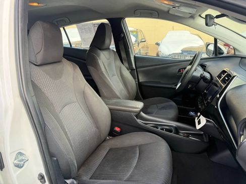 Used 2018 Toyota Prius Two image 20
