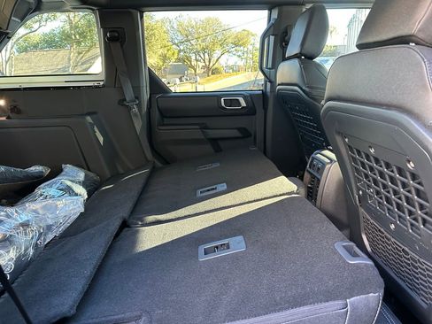 New 2025 Ford Bronco Badlands image 57