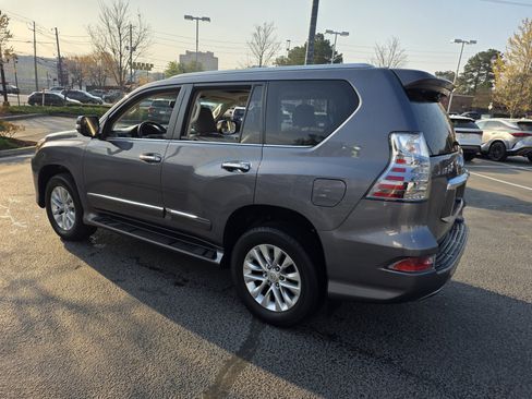 Used 2019 Lexus GX 460 Premium image 3