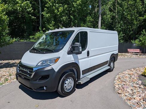 Used 2023 RAM ProMaster 2500 FWD image 1