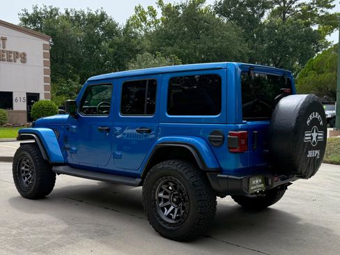 Used 2021 Jeep Wrangler Unlimited Sahara AWD/4WD image 8