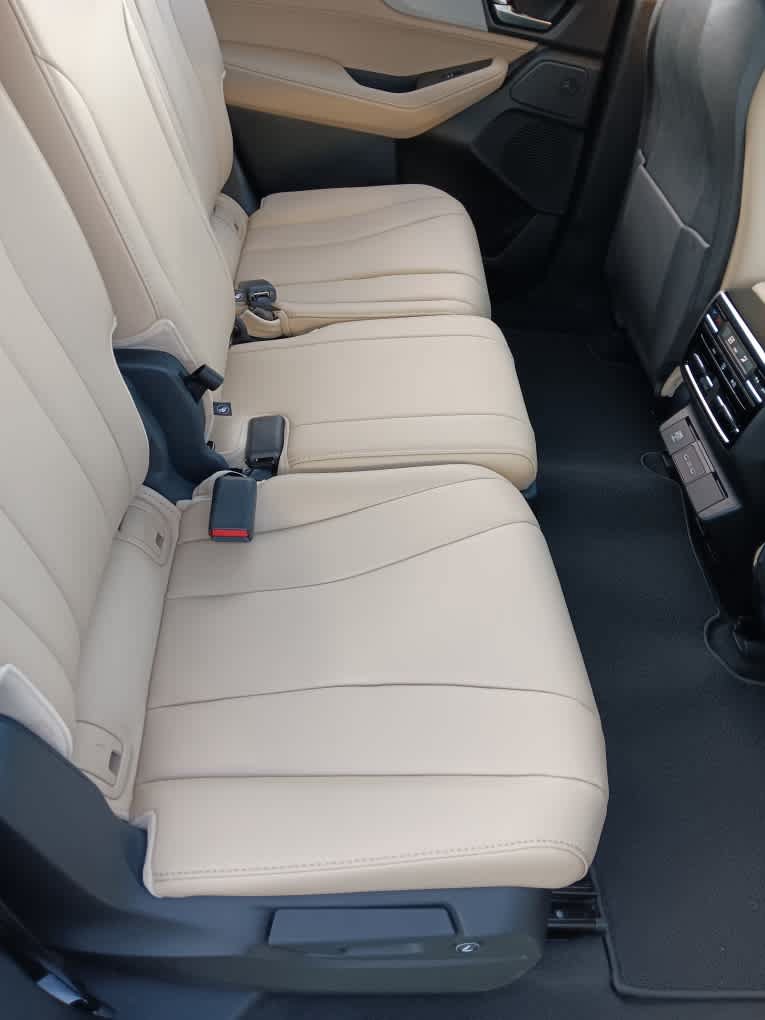 Used 2026 Acura MDX SH-AWD image 19