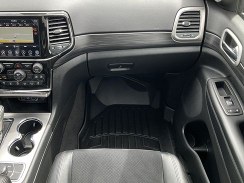Used 2022 Jeep Grand Cherokee Laredo X AWD/4WD image 26