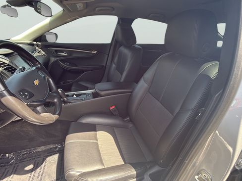 Used 2020 Chevrolet Impala LT FWD image 23