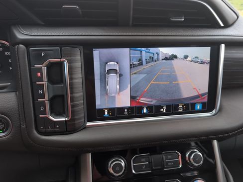 Used 2021 GMC Yukon Denali AWD/4WD image 29
