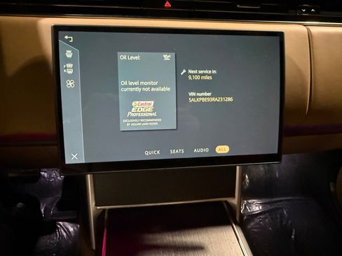 Used 2024 Land Rover Range Rover Long Wheelbase SE image 41