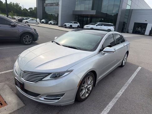Used 2016 Lincoln MKZ w/ Equipment Group 200A Select FWD image 3