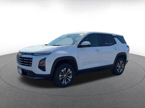 Used 2025 Chevrolet Equinox LT image 6