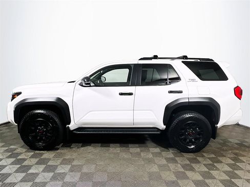 Certified 2025 Toyota 4Runner TRD Off-Road image 5