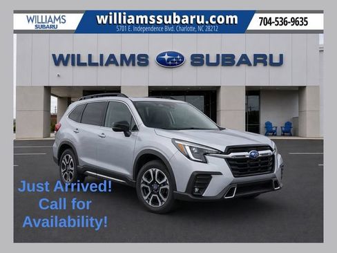 Used 2025 Subaru Ascent Touring w/ Popular Package #2 AWD/4WD image 1