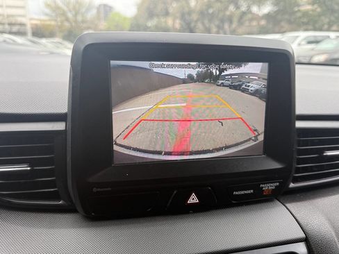 Used 2019 Hyundai Veloster 2.0 image 23