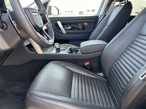 Used 2024 Land Rover Discovery Sport S image 11