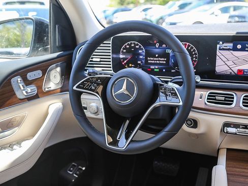 New 2026 Mercedes-Benz GLE 450e 4MATIC image 13