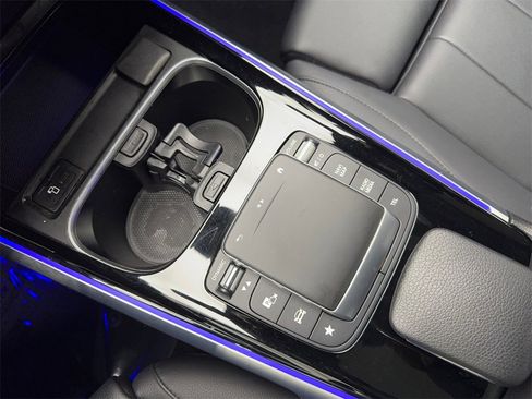 Used 2023 Mercedes-Benz EQB 300 4MATIC image 63