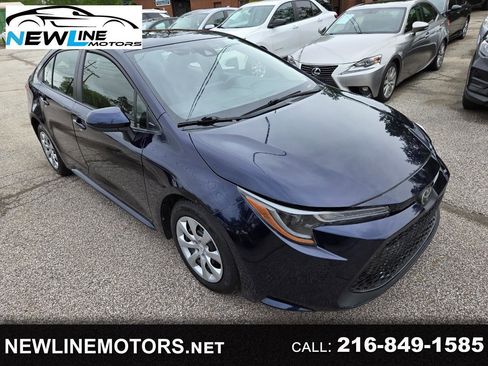 Used 2021 Toyota Corolla LE FWD image 1