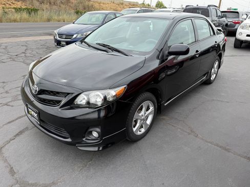 Used 2012 Toyota Corolla S FWD image 3