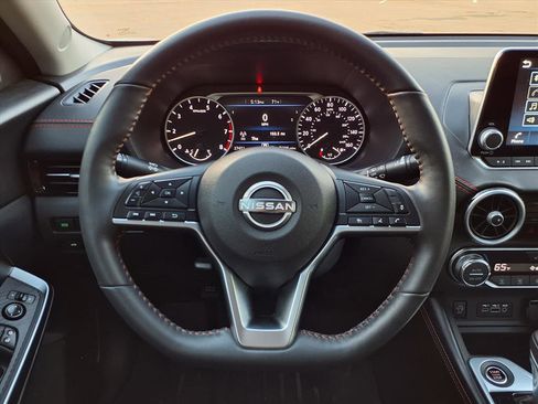 Used 2024 Nissan Sentra SR w/ SR Premium Package image 14