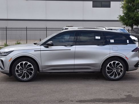New 2026 Lincoln Nautilus Reserve AWD/4WD image 18