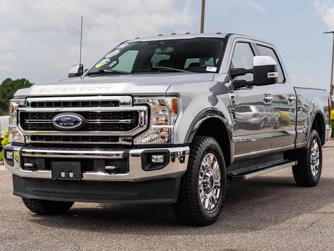 Certified 2022 Ford F250 Lariat w/ Chrome Package AWD/4WD image 3