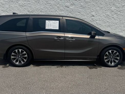 Used 2021 Honda Odyssey EX-L image 2