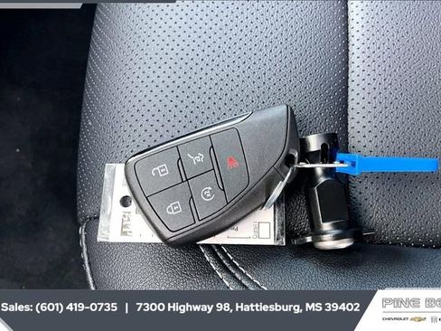 New 2026 Chevrolet Traverse LT image 9