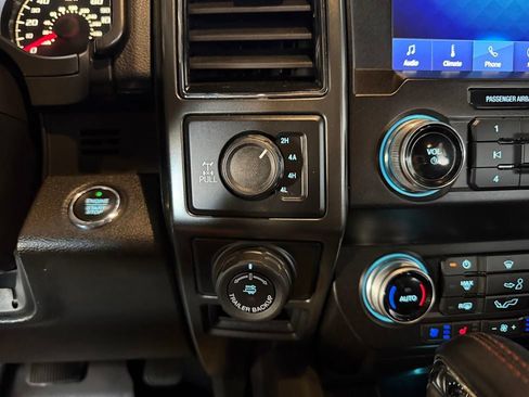 Used 2020 Ford F150 Lariat w/ Equipment Group 502A Luxury AWD/4WD image 29
