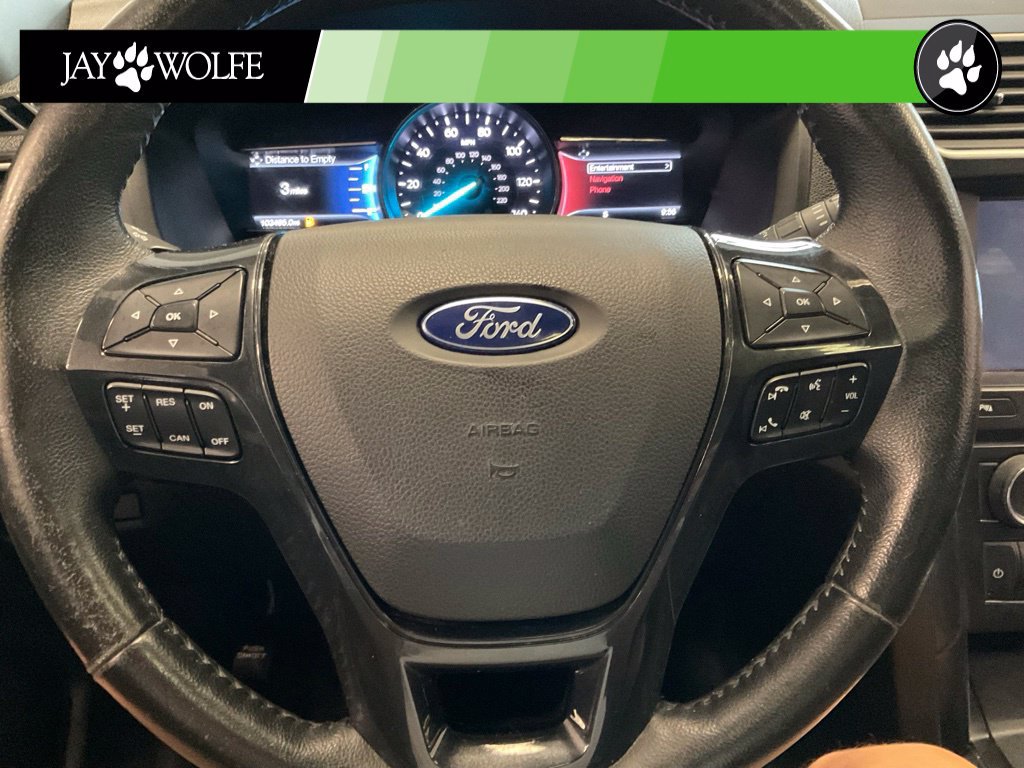 Used 2017 Ford Explorer XLT w/ Equipment Group 202A AWD/4WD image 11