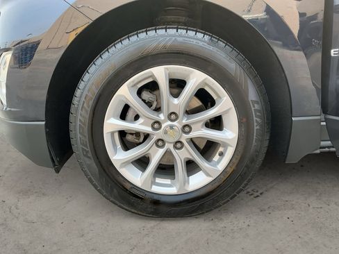 Used 2020 Chevrolet Equinox LS w/ LPO, Floor Liner Package FWD image 9