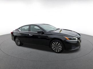 Used 2025 Nissan Altima 2.5 SV video 2