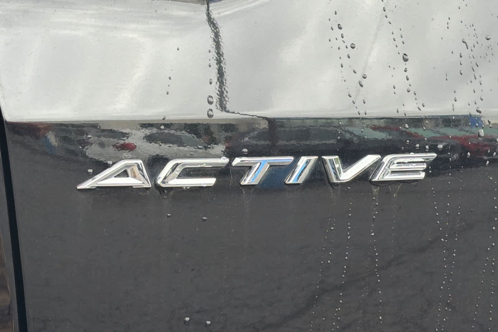 Used 2025 Ford Escape Active AWD/4WD image 12