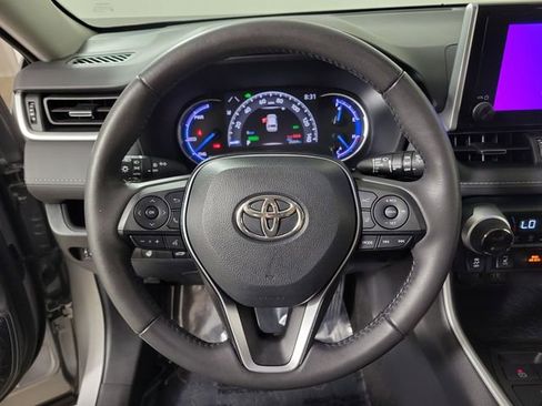 Used 2023 Toyota RAV4 XLE Premium AWD/4WD image 27