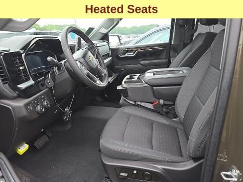 Used 2023 Chevrolet Silverado 1500 LT AWD/4WD image 10