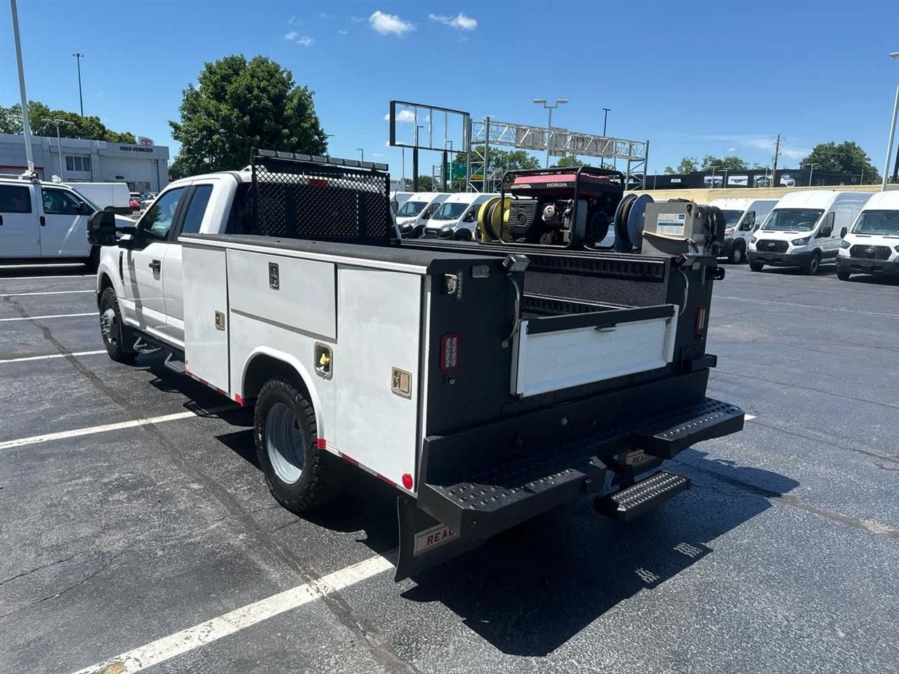 Used 2017 Ford F350 XL w/ Power Equipment Group RWD image 6