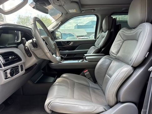 Used 2019 Lincoln Navigator L Reserve w/ Cargo Package AWD/4WD image 14