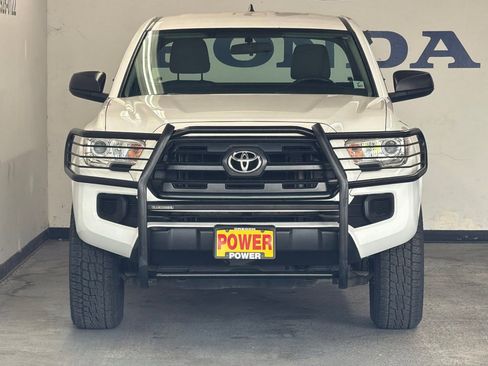 Used 2016 Toyota Tacoma SR image 8