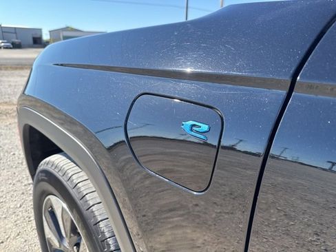 Used 2024 Jeep Grand Cherokee Limited 4xe image 22