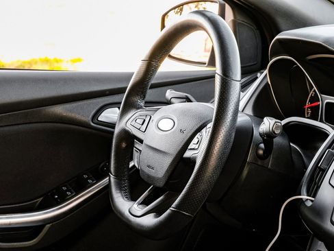 Used 2018 Ford Focus ST image 13