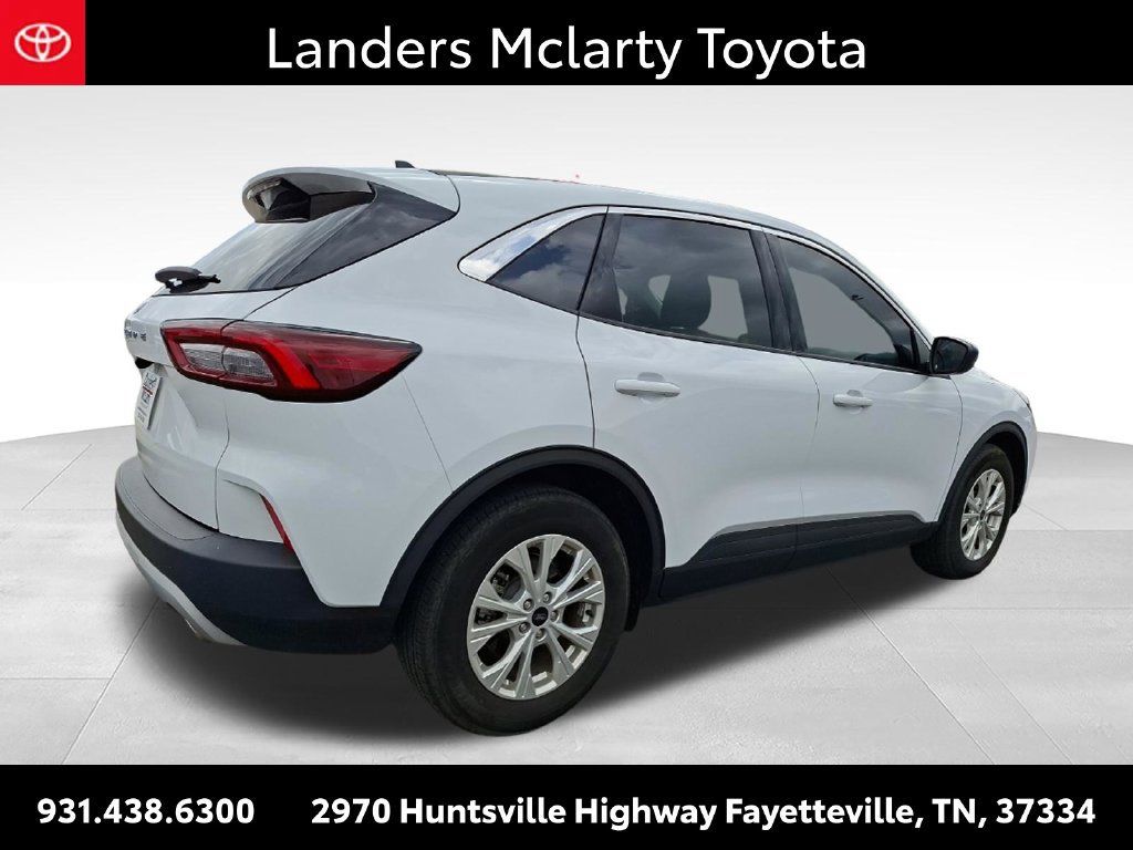 Used 2024 Ford Escape Active FWD image 3